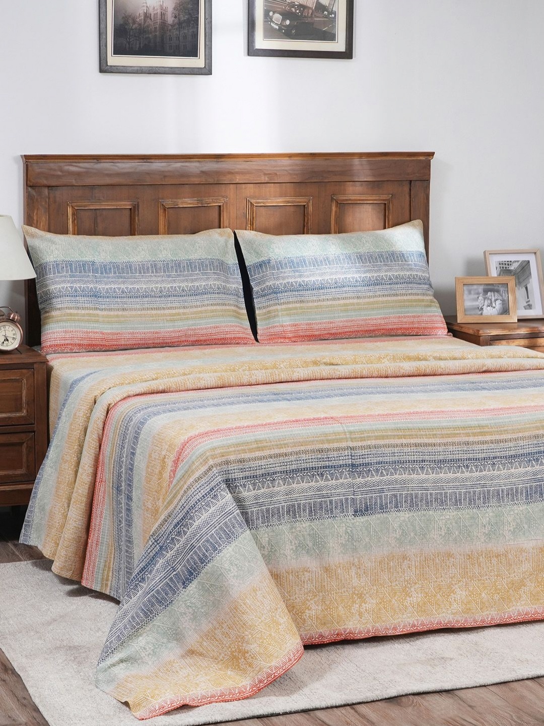 

MASPAR Red & Green Printed 300 TC King Bedsheet Set 2.75 m x 2.75 m