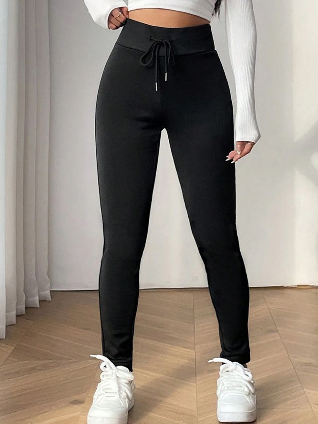 

StyleCast Women Mid-Rise Ankle-Length Leggingss, Black