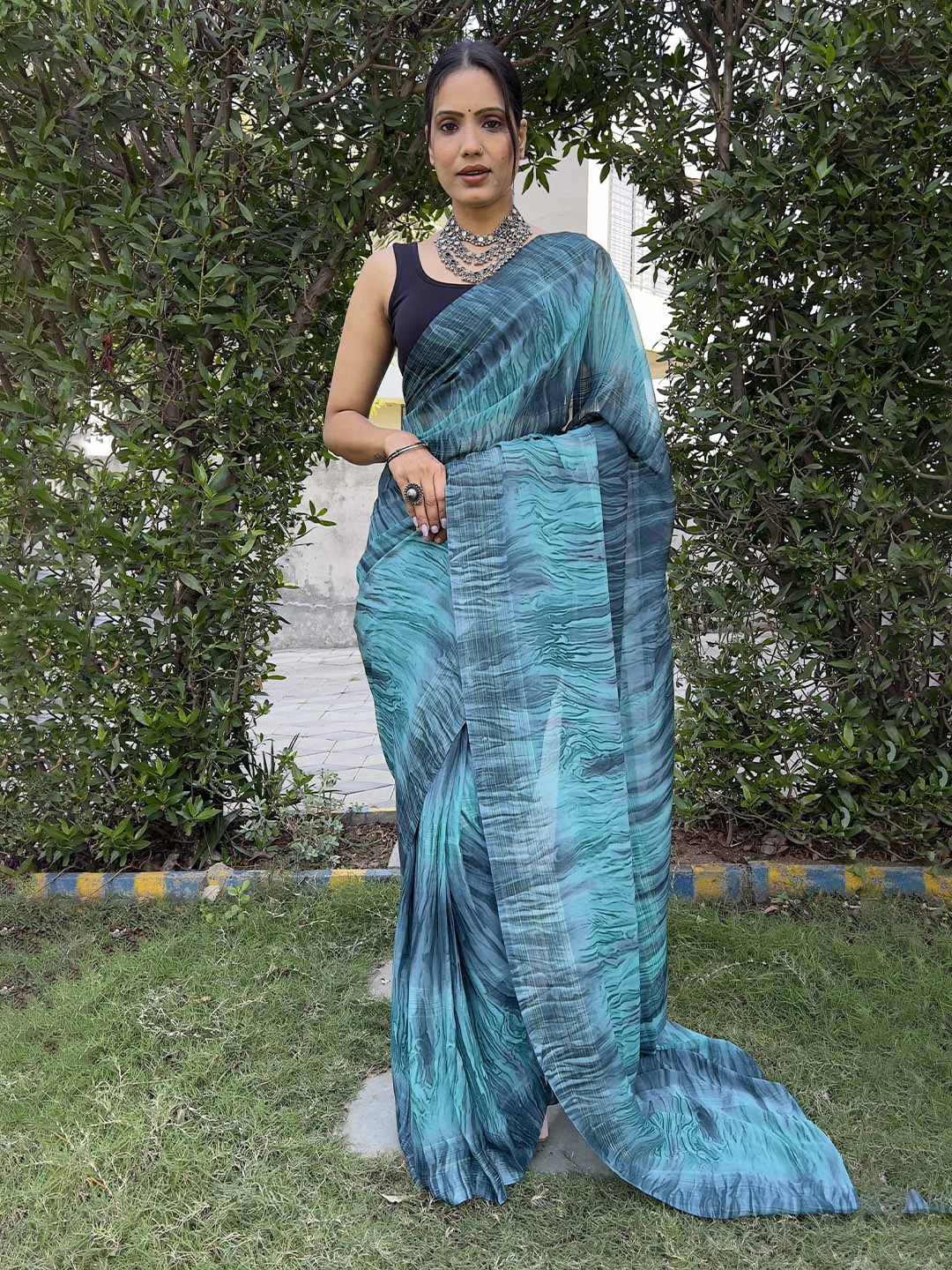 

KALINI Pure Chiffon Printed Ready to Wear Jamdani Saree, Blue