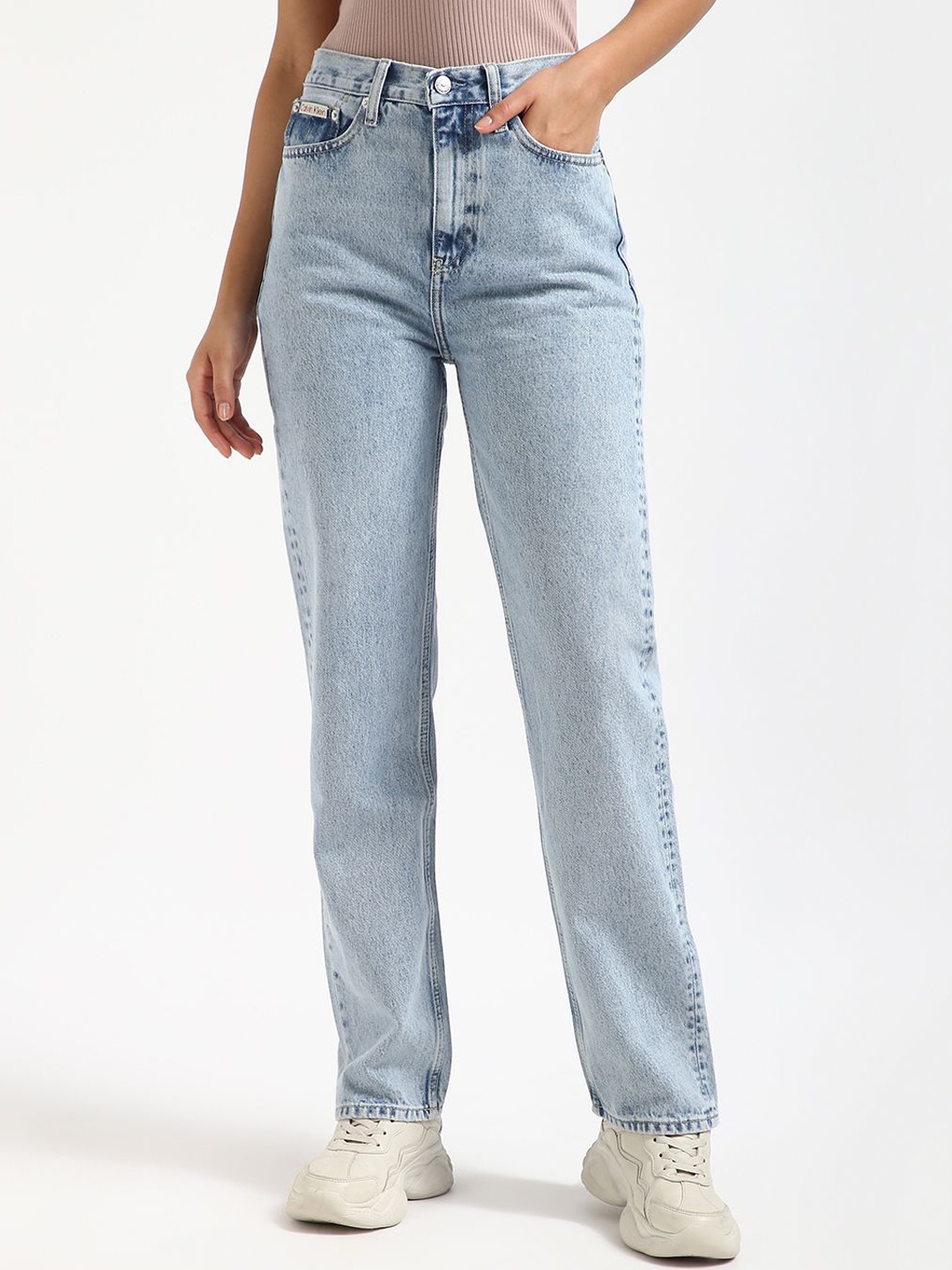 

Calvin Klein Jeans Women Slim Fit Heavy Fade Mid-Rise Jeans, Blue