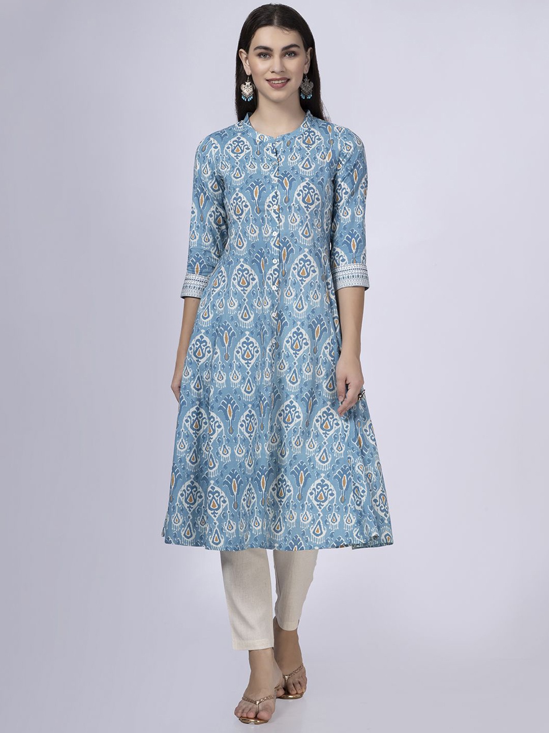 

Saffron Threads Women Geometric Embroidered Kurta, Blue