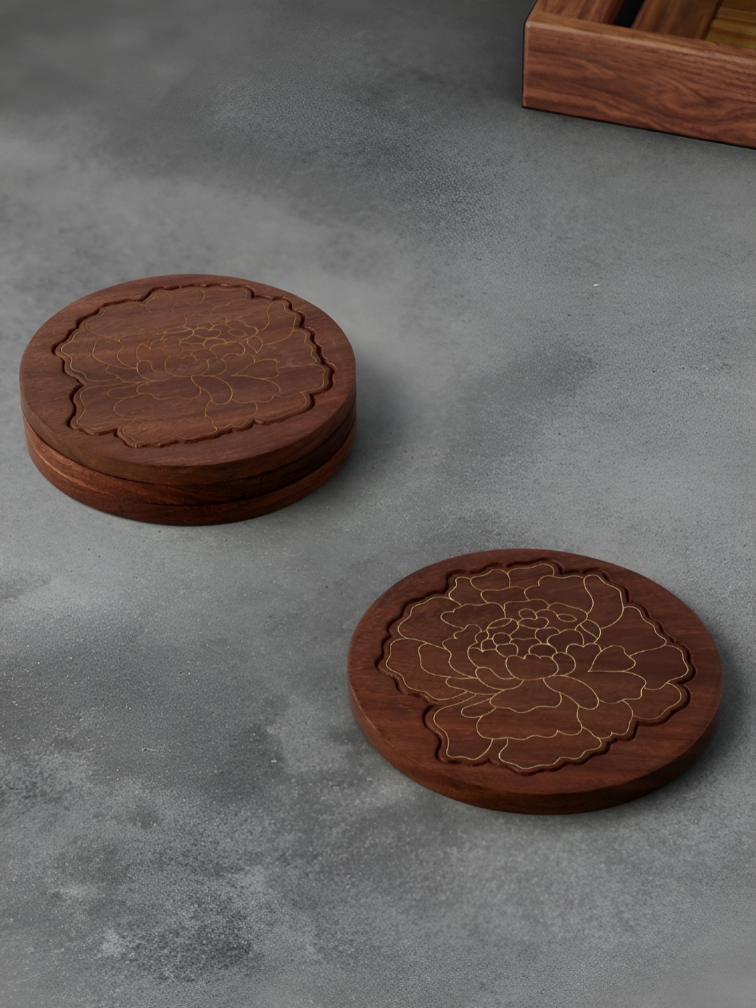 

Eyaas 4Pcs Brown Textured Wooden Round Coasters