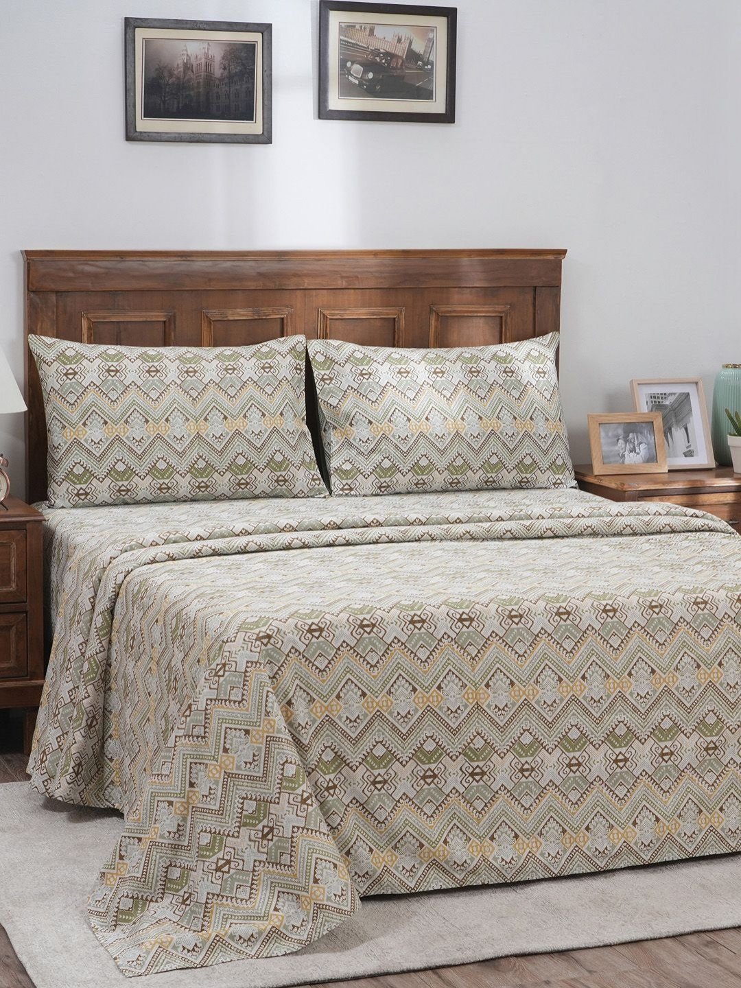 

MASPAR White & Green Ethnic Motifs Printed Cotton Queen Bedsheet Set 2.75 m x 2.24 m