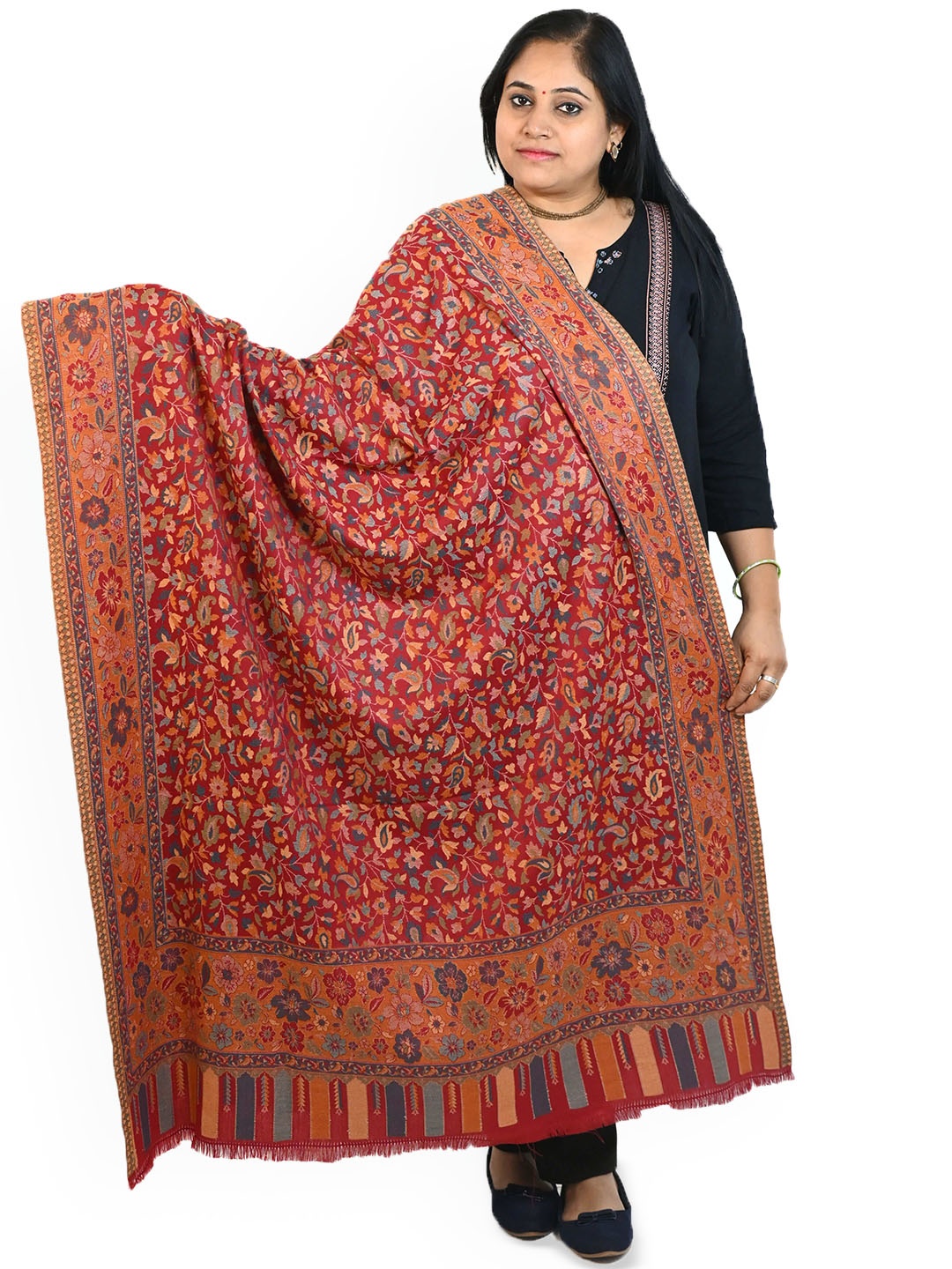 

Vrinde Women Paisley Printed Shawl, Maroon