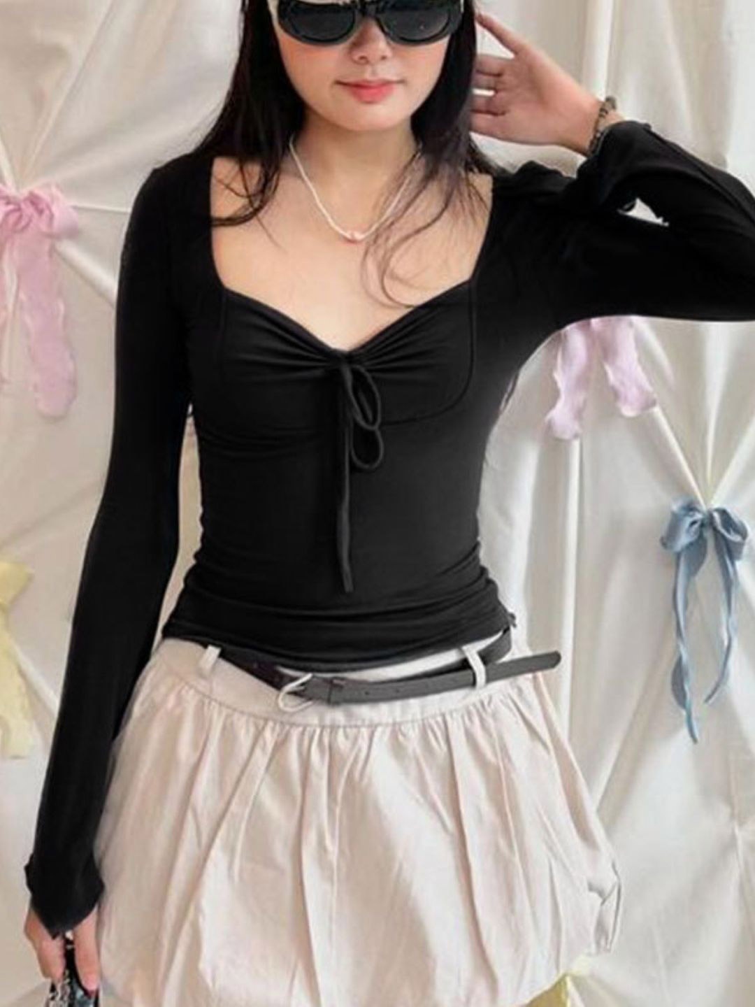 

KPOP Women Sweetheart Neck Extended Sleeves Top, Black