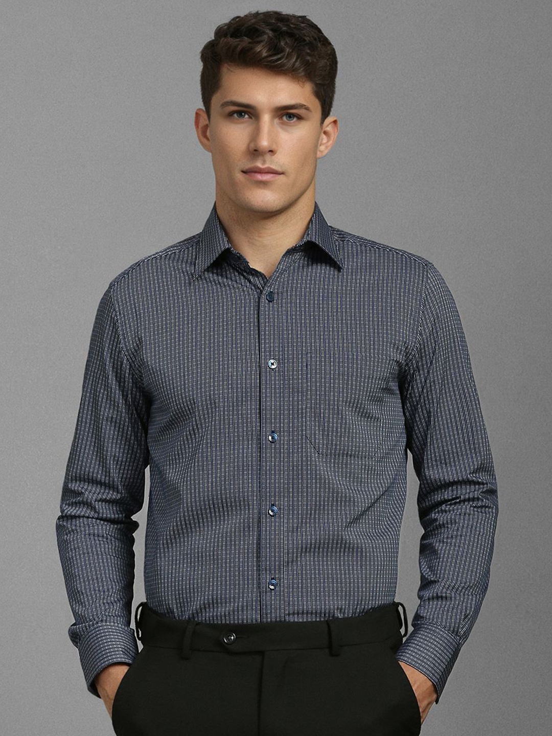 

Louis Philippe Men Classic Opaque Striped Formal Shirt, Navy blue