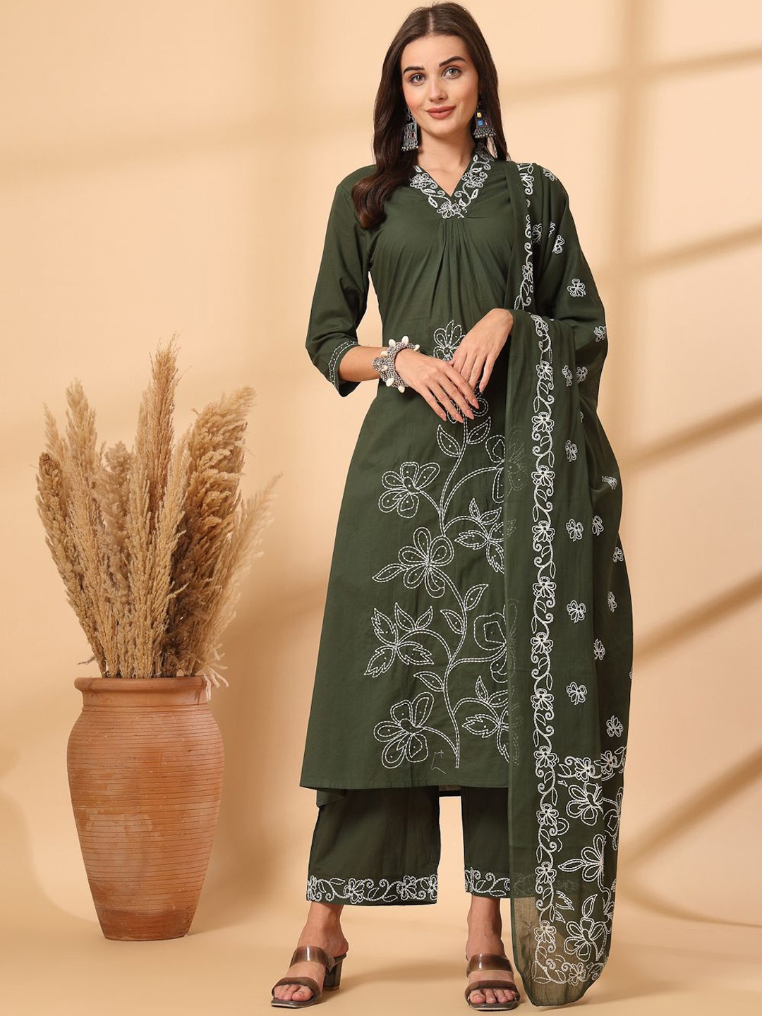 

Shangri LA MS Designs Women Floral Embroidered Empire Sequinned Pure Cotton Kurta with Palazzos & With, Green