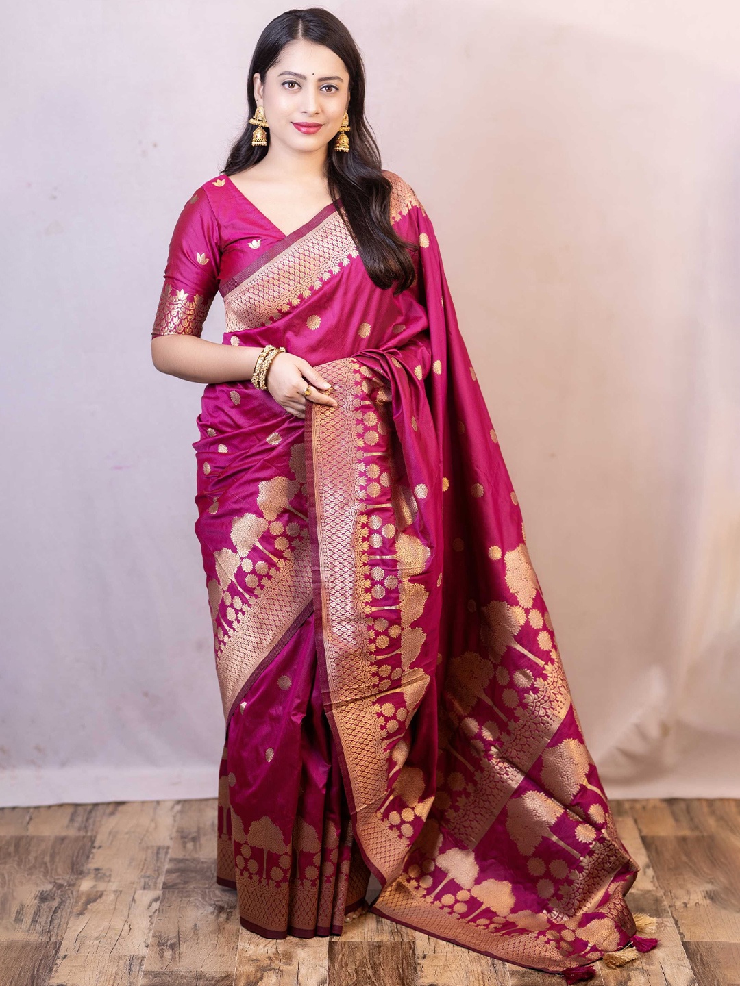 

Mitera Women Ethnic Motifs Zari Banarasi Saree, Pink
