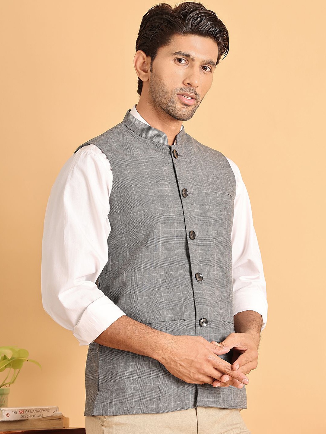 

Jompers Men Checked Pure Cotton Nehru Jacket, Grey