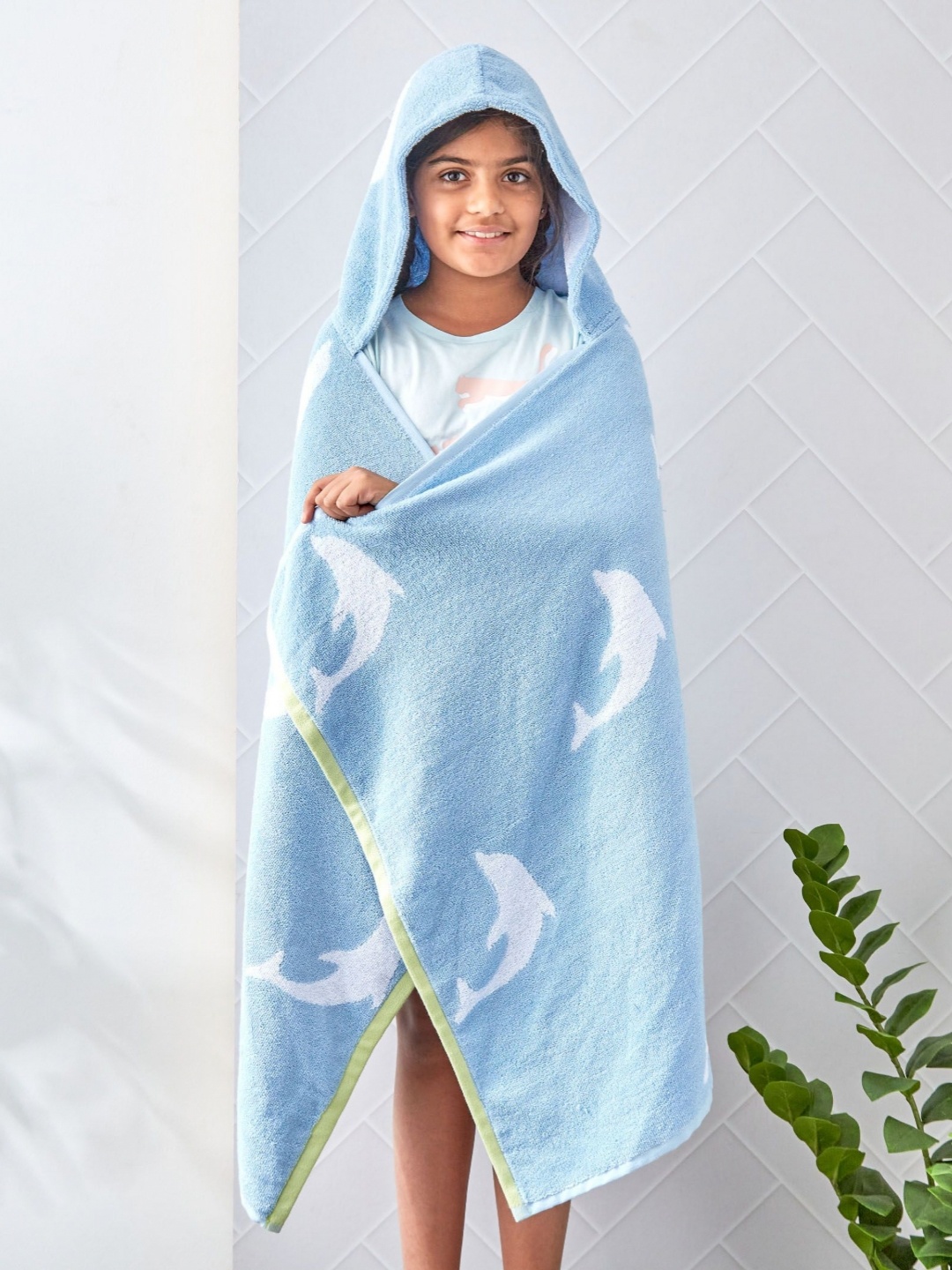 

Home Centre Slate Kids Blue & White Conversational Printed Cotton 150 GSM Bath Towel