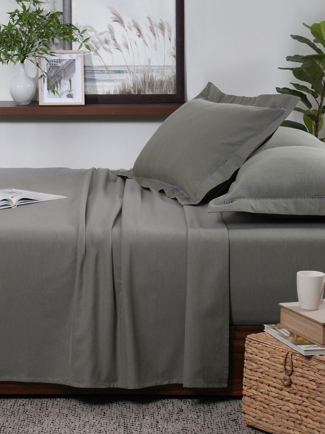 

MASPAR Green 300 TC Cotton King Bedsheet Set 2.75 m x 2.75 m