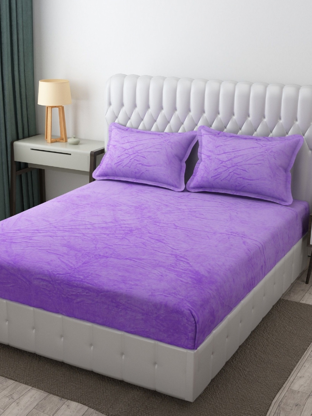 

AaHo Decor Purple Warm Flannel Fitted 200 TC King Size Bedsheet Set 1.83m x 1.98m x 25 cm