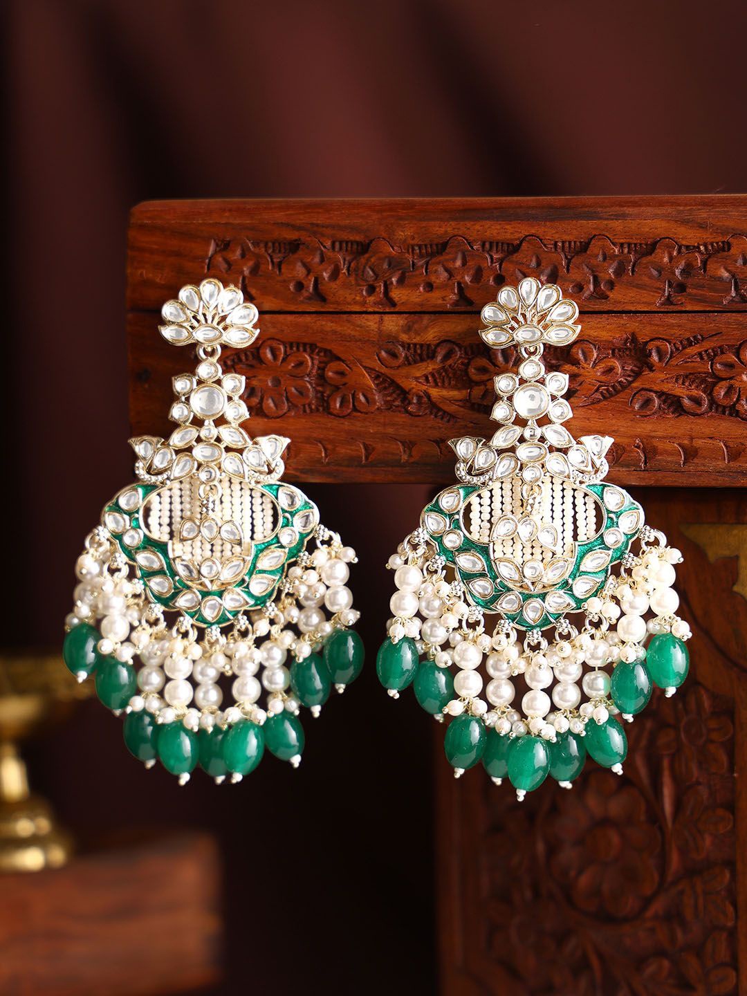 

Priyaasi Gold-Plated Kundan Stone Studded & Pearls Beaded Contemporary Chandbalis