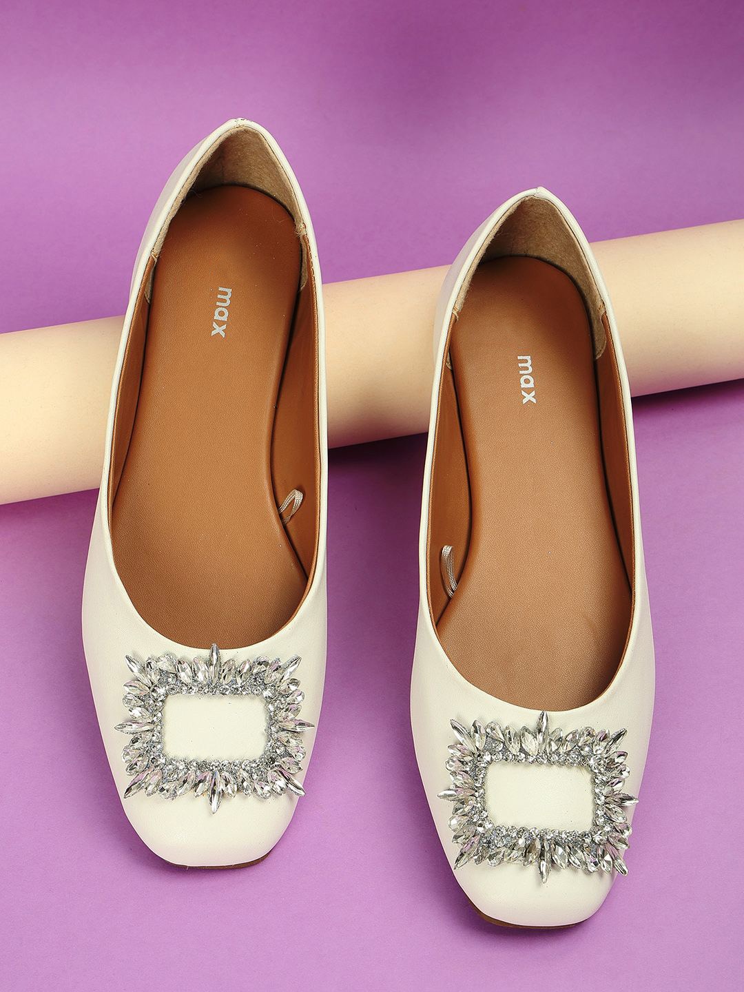 

max Women Embellished Ballerinas Flats, Off white
