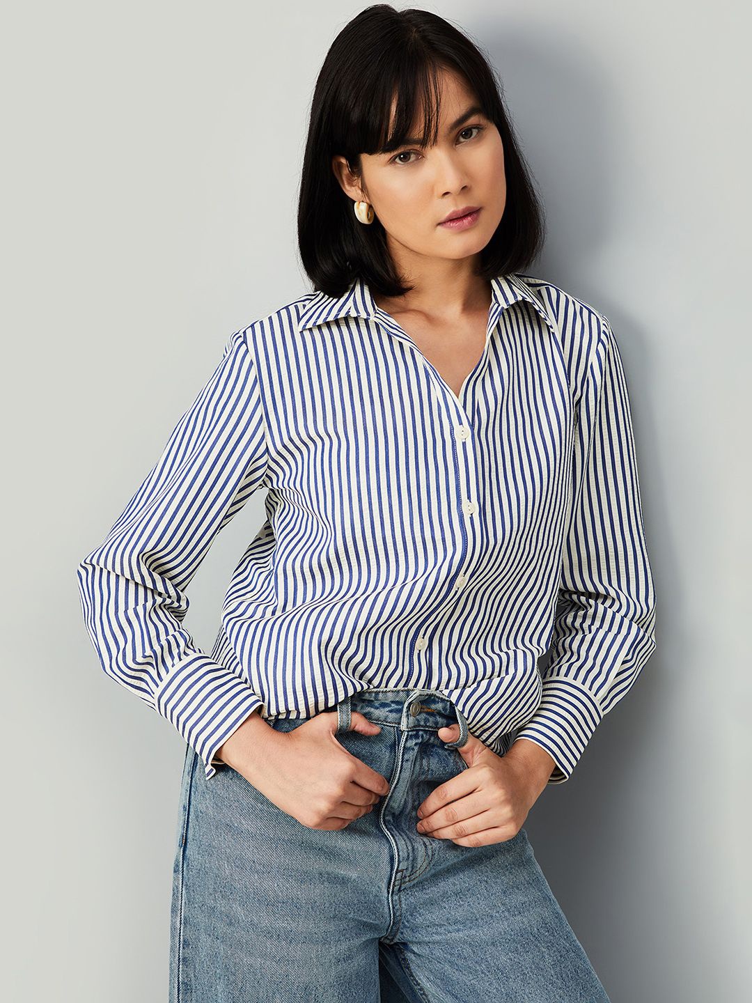 

max Women Spread Collar Vertical Striped Casual Shirt, Blue