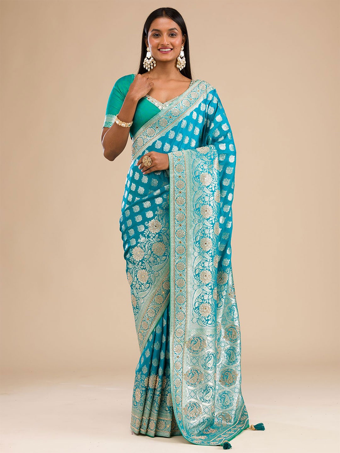 

Koskii Zari Woven Design Saree With Blouse Piece, Blue