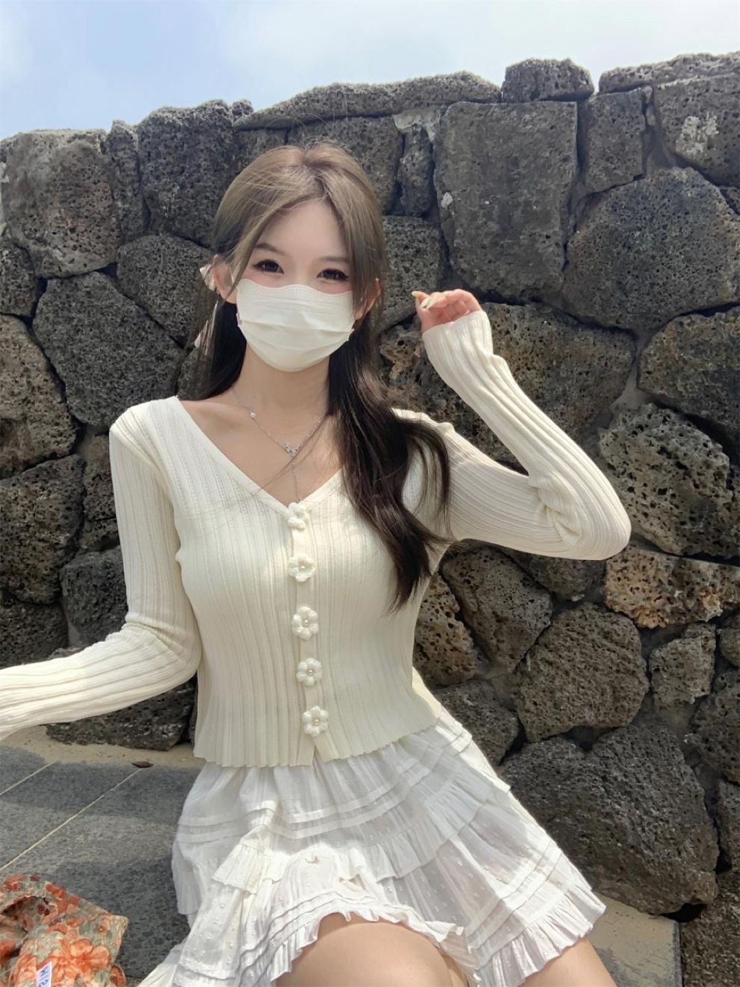 

KPOP Women V-Neck Long Extended Sleeves Top, White