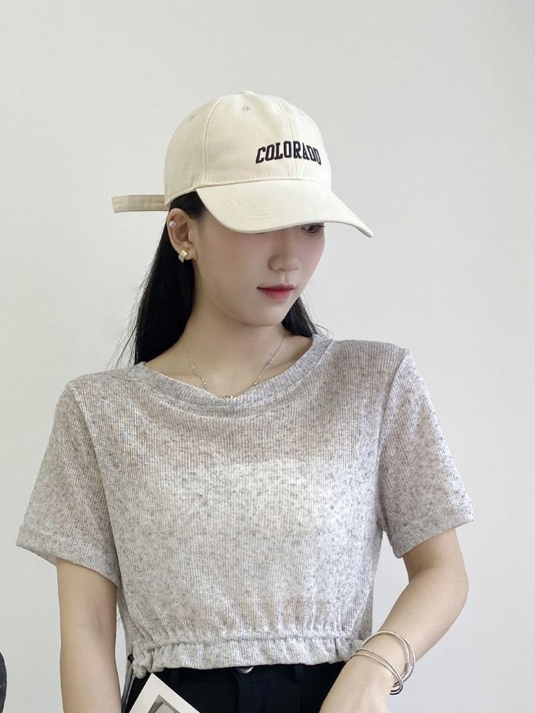 

KPOP Women Round Neck Crop Top, Grey