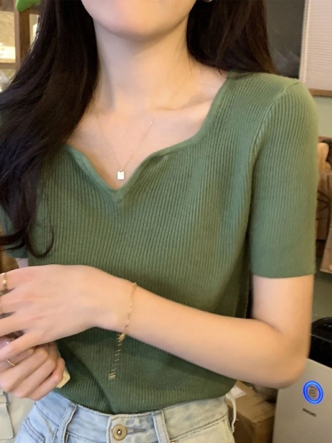 

KPOP Women V-Neck Short Sleeves Solid Top, Green