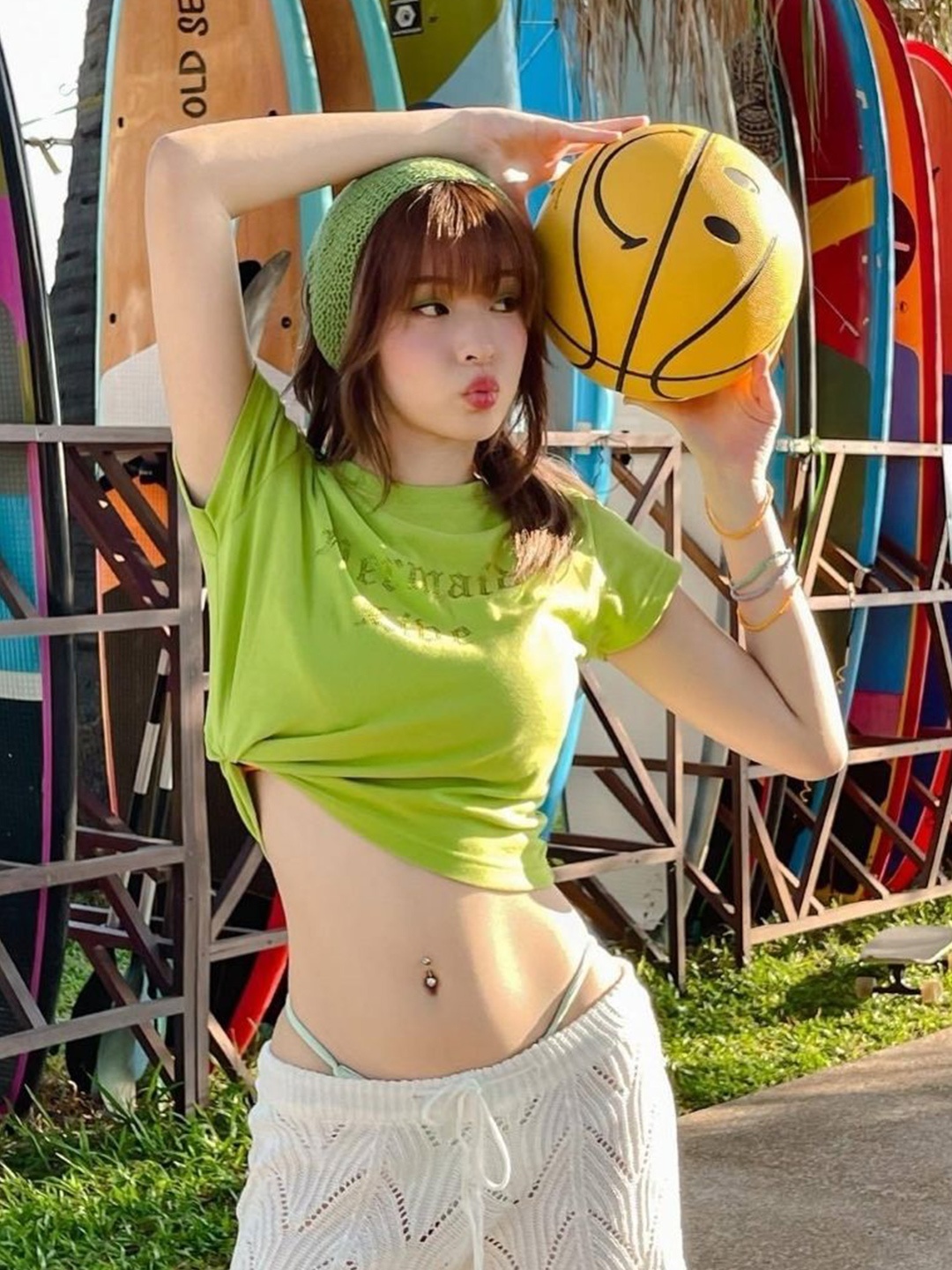 

KPOP Women Printed Crop Top, Green