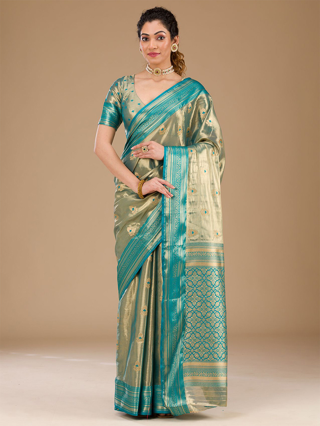 

Koskii Woven Design Zari Tissue Saree, Green