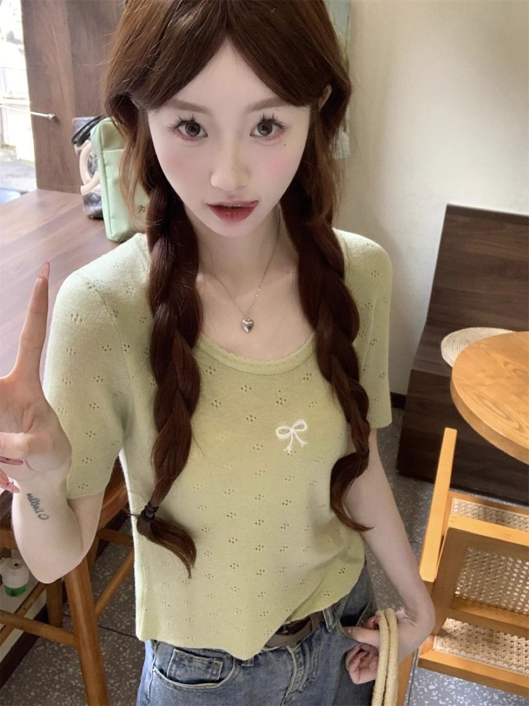 

KPOP Women Scoop Neck Top, Green