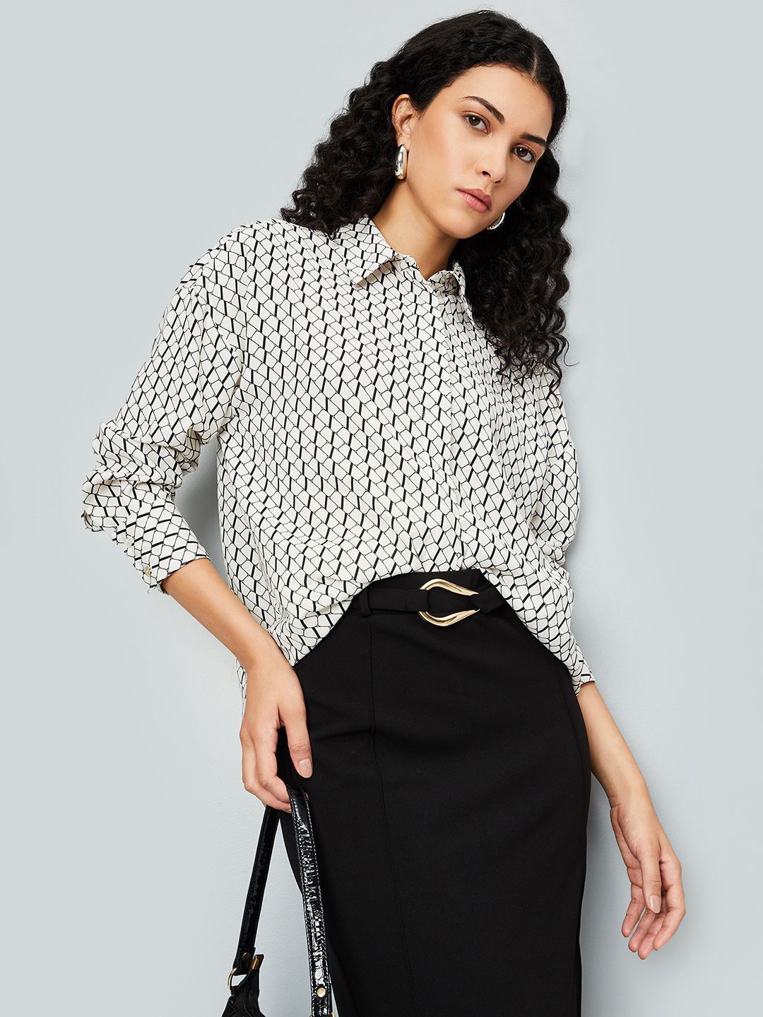 

max Women Spread Collar Geometric Printed Casual Shirt, Beige