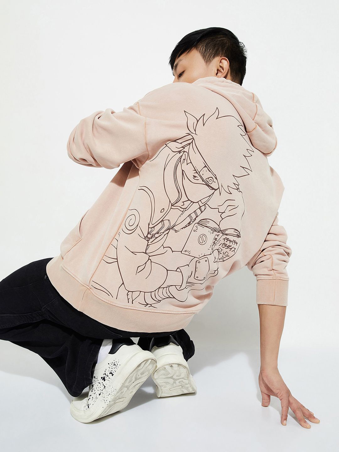 

max URB_N Men Oversized Naruto Graphic Printed Sweatshirt, Beige