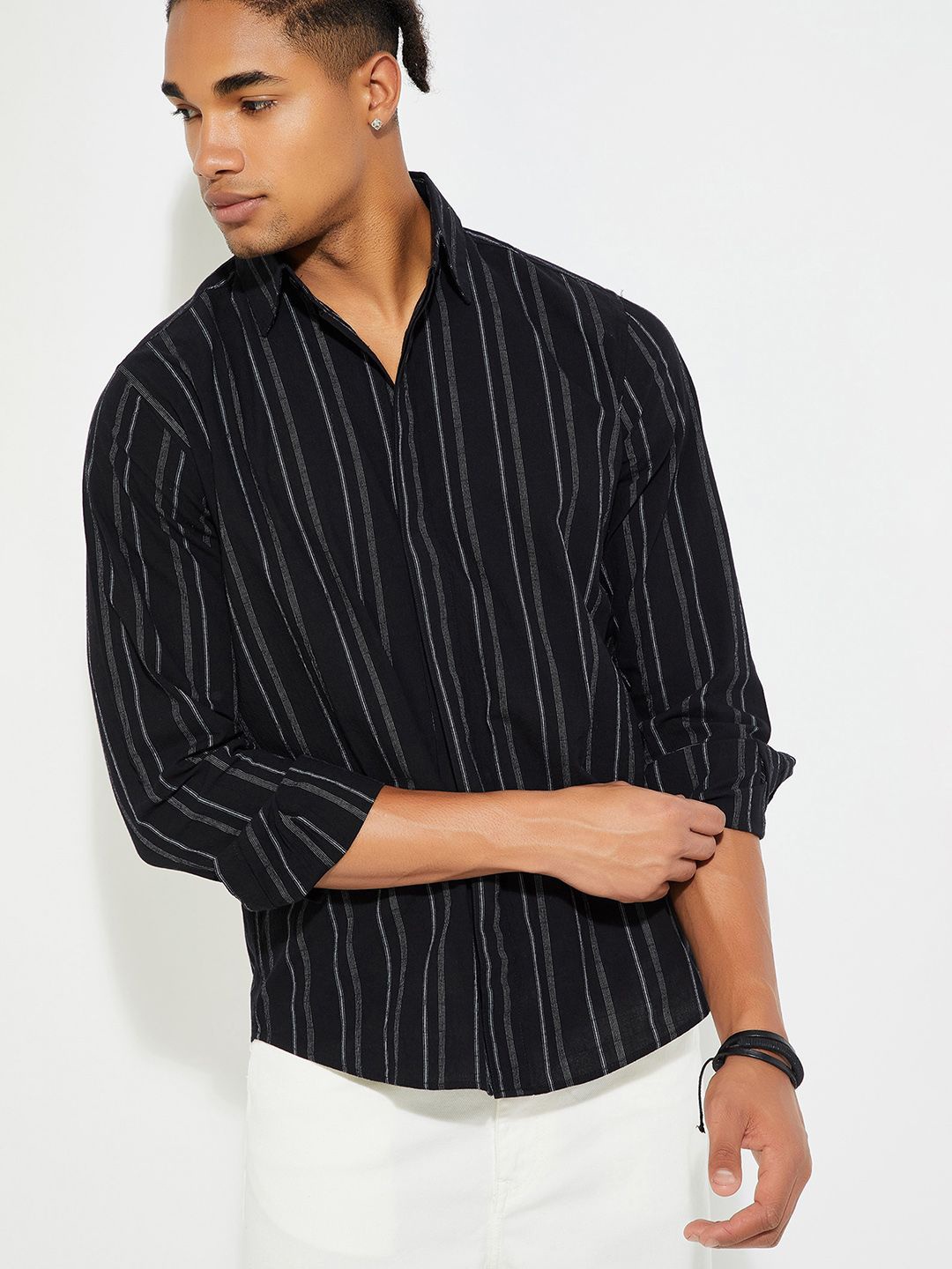 

max URB_N Men Regular Fit Striped Casual Shirt, Black