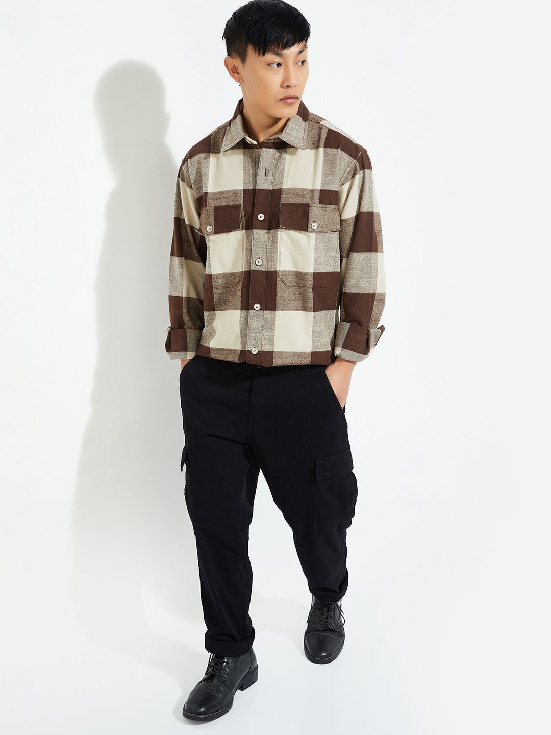 

Max Urb_N Men Boxy Fit Checked Over Shirt, Brown