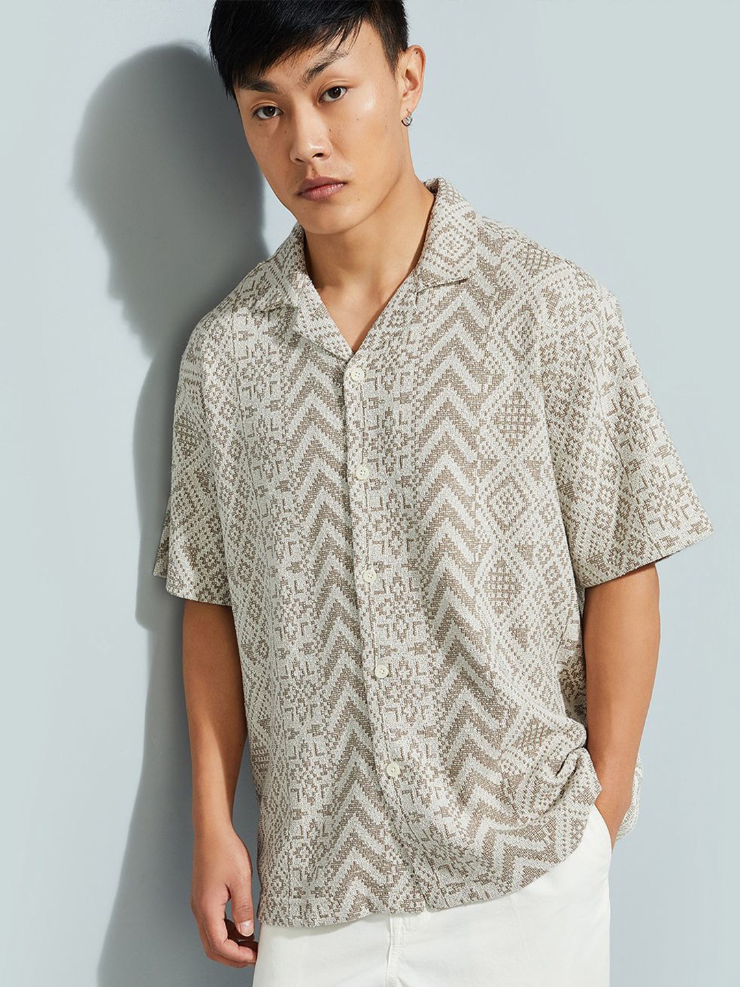 

Max URB_N Men Relaxed Fit Jacquard Resort Shirt, Beige