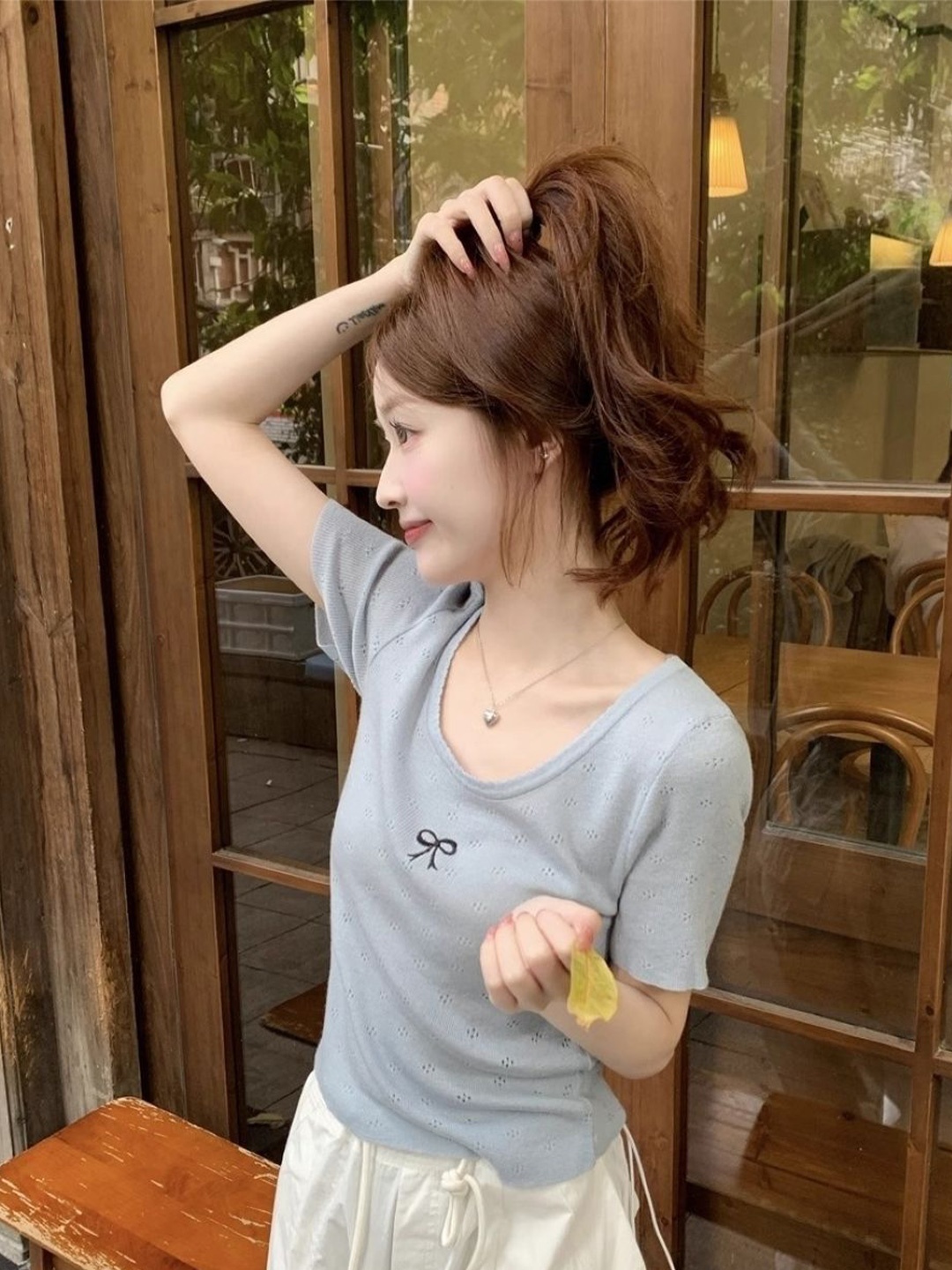 

KPOP Women Embroidered Scoop Neck Short Sleeves Top, Grey