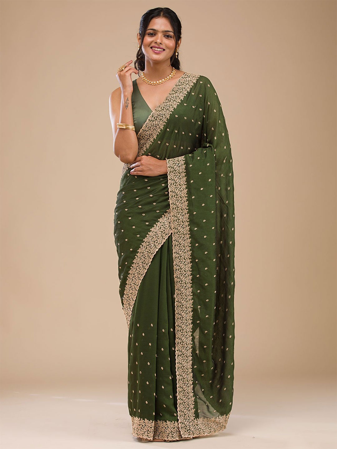 

Koskii Floral Embroidered Saree, Green