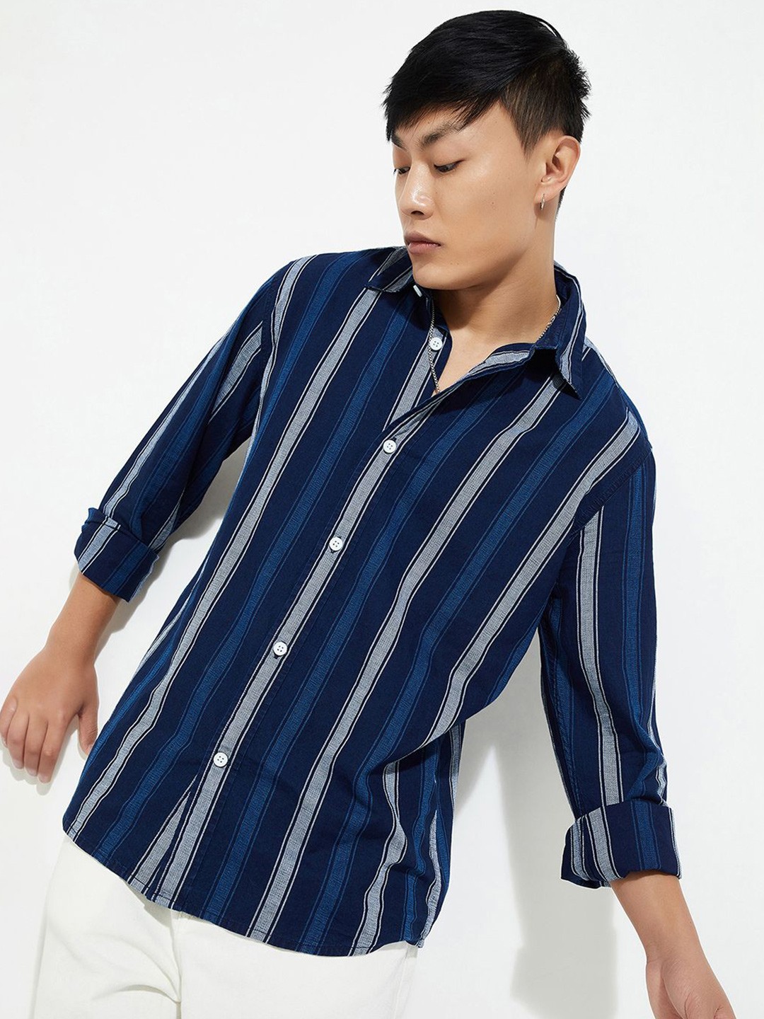 

Max Urb_N Men Regular Fit Striped Casual Shirt, Navy blue