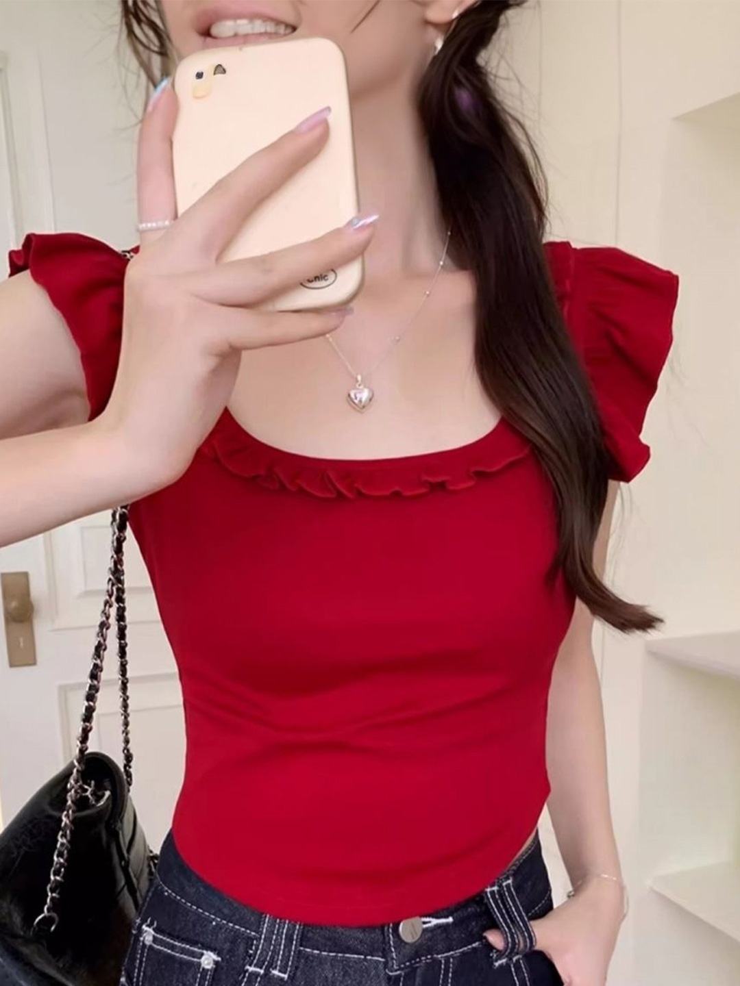 

KPOP Women Round Neck Regular Crop Top, Red