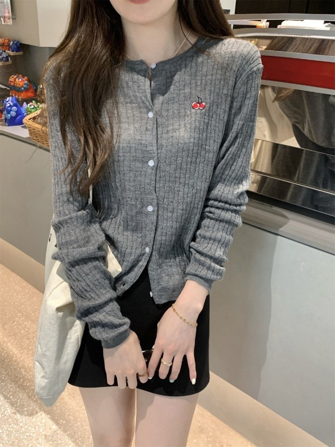 

KPOP Women Round Neck Long Sleeves Top, Grey