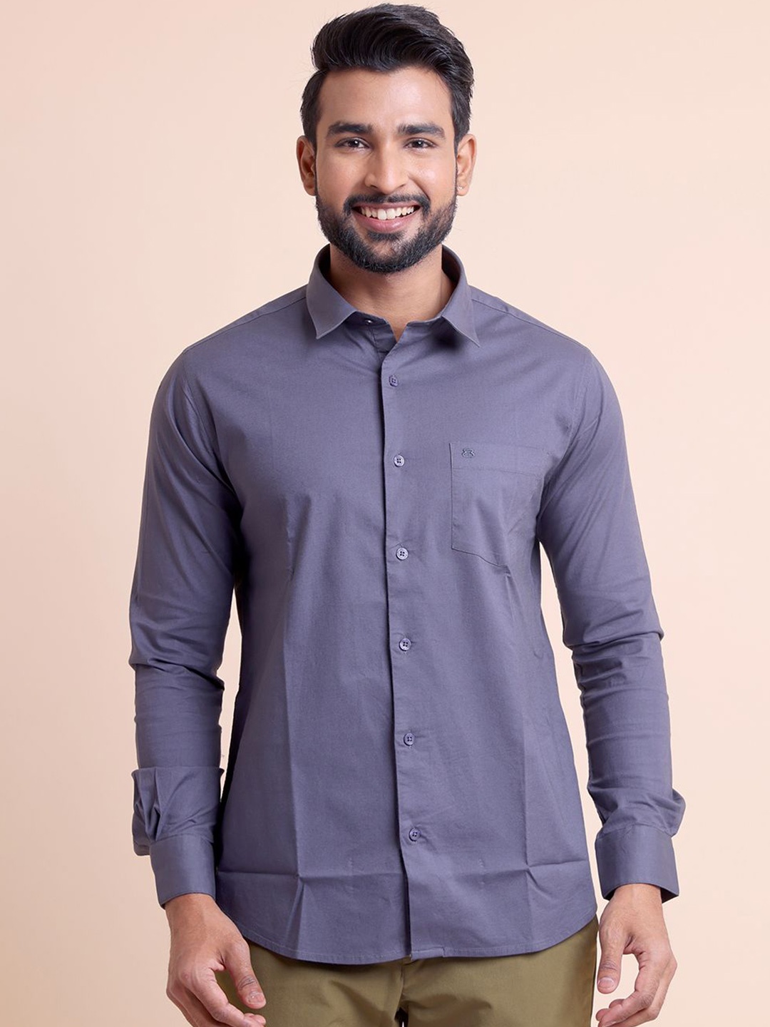 

berry blues Men Spread Collar Solid Cotton Slim Fit Casual Shirt, Grey