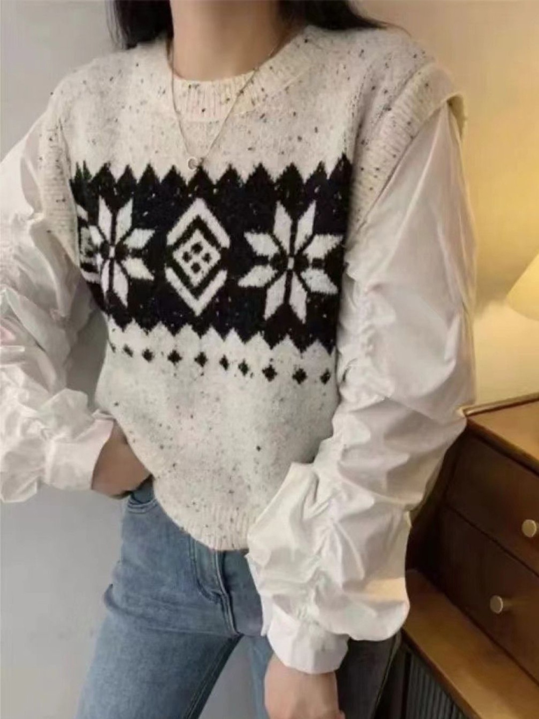 

KPOP Women Round Neck Long Sleeves Ethnic Motifs Printed Wool Top, Off white