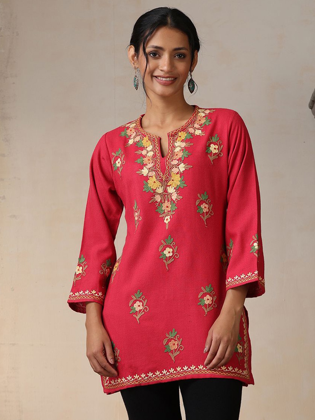 

House of Chikankari Floral Embroidered Woollen Straight Kurti, Pink