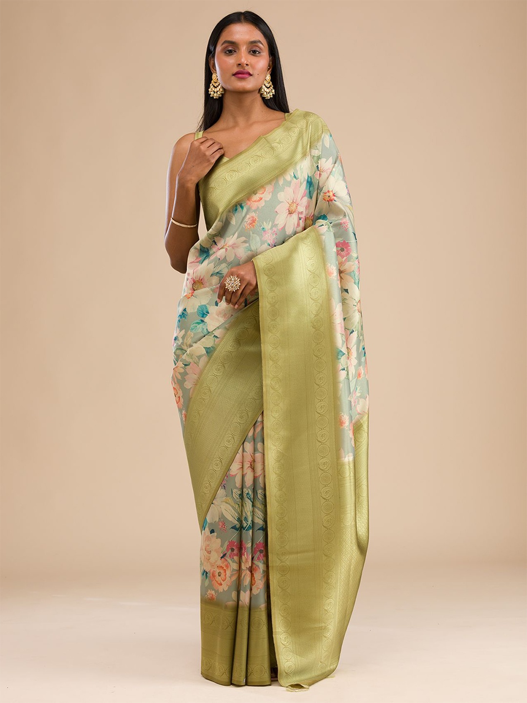 

Koskii Floral Printed Saree, Green