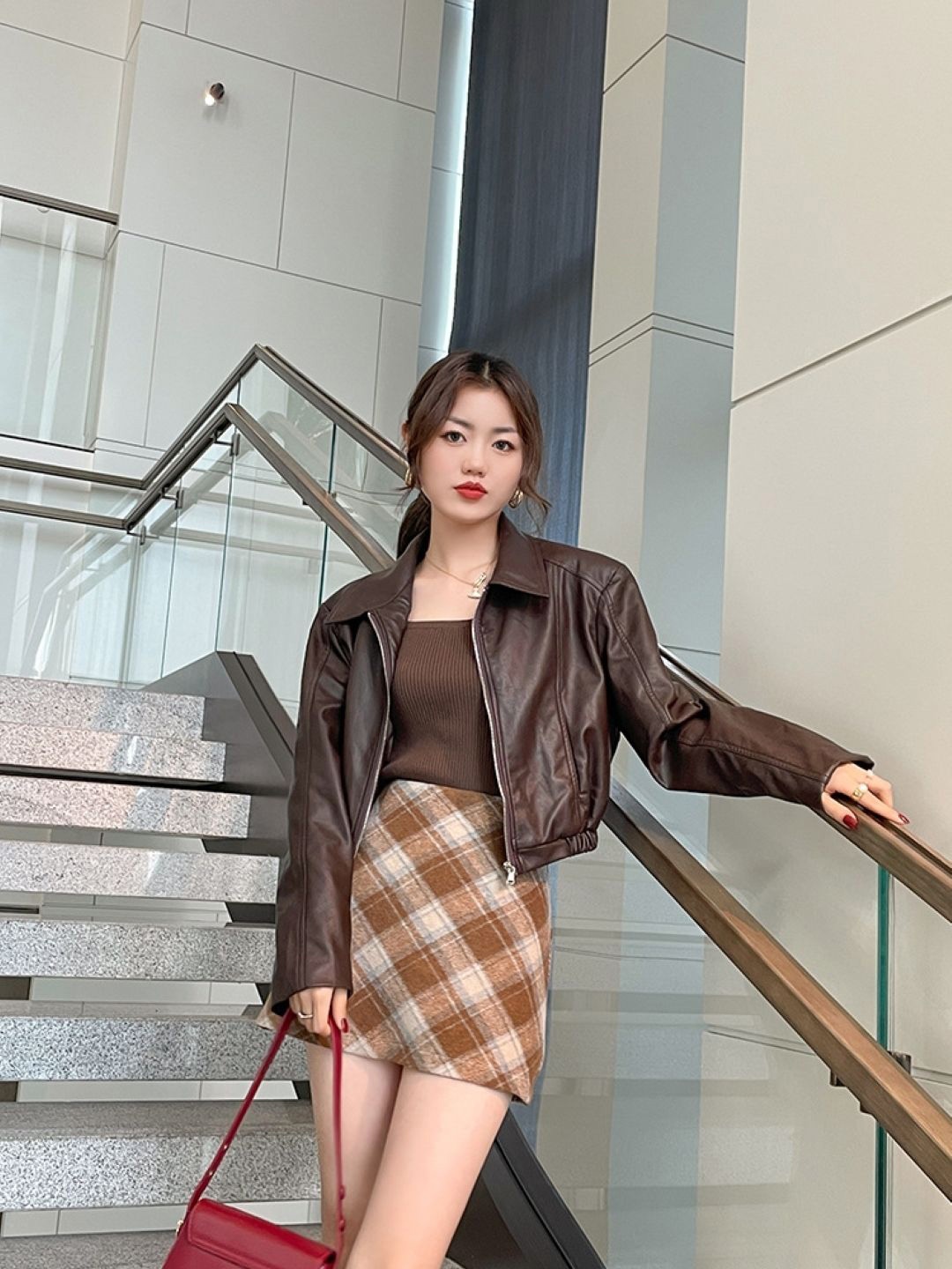 

KPOP Shoulder Straps Sleeveless Top, Brown