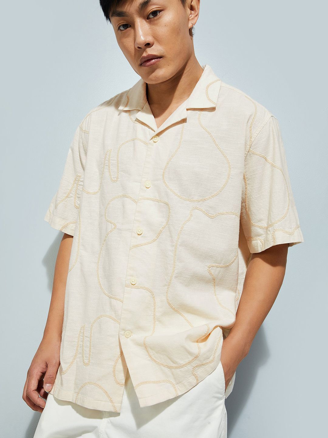 

max URB_N Men Relaxed Fit Embroidered Resort Shirt, Off white