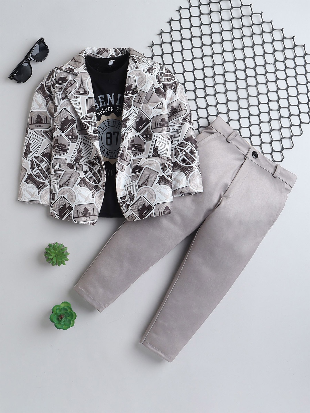

BAESD Boys Notched Lapel Collar Single-Breasted Blazer with Trouser & T-Shirt 3-piece Suit, Grey