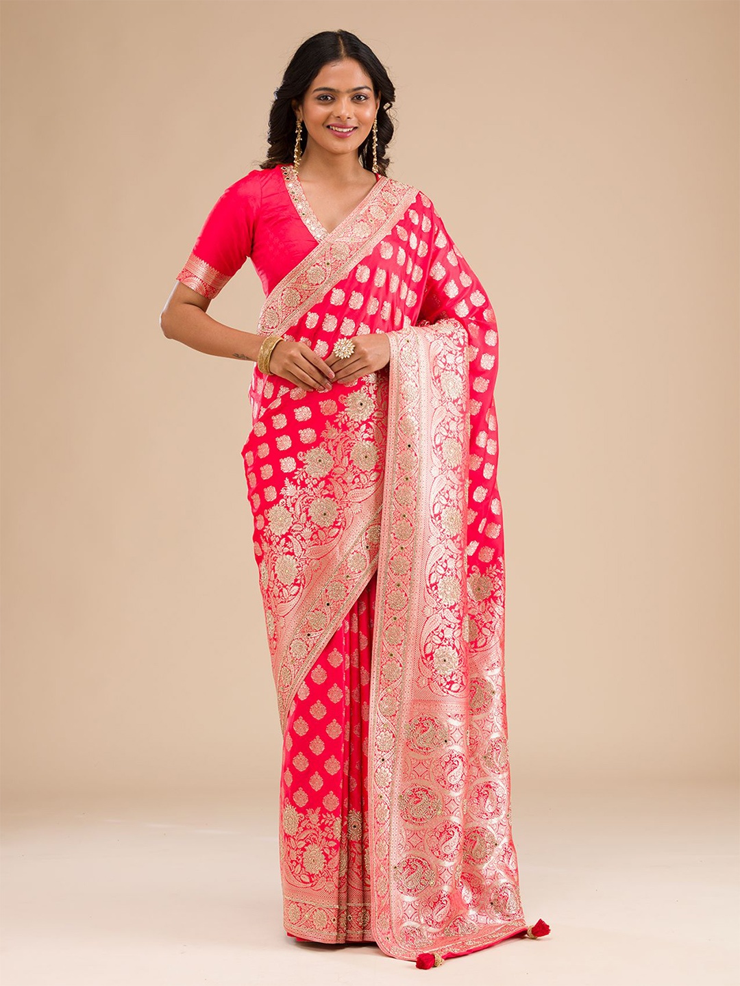 

Koskii Woven Design Zari Saree With Blouse Piece, Red