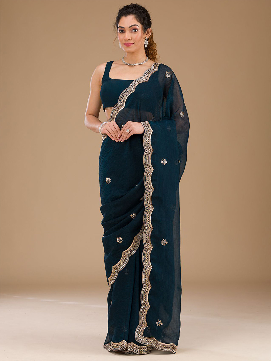 

Koskii Floral Embroidered Tissue Saree, Blue