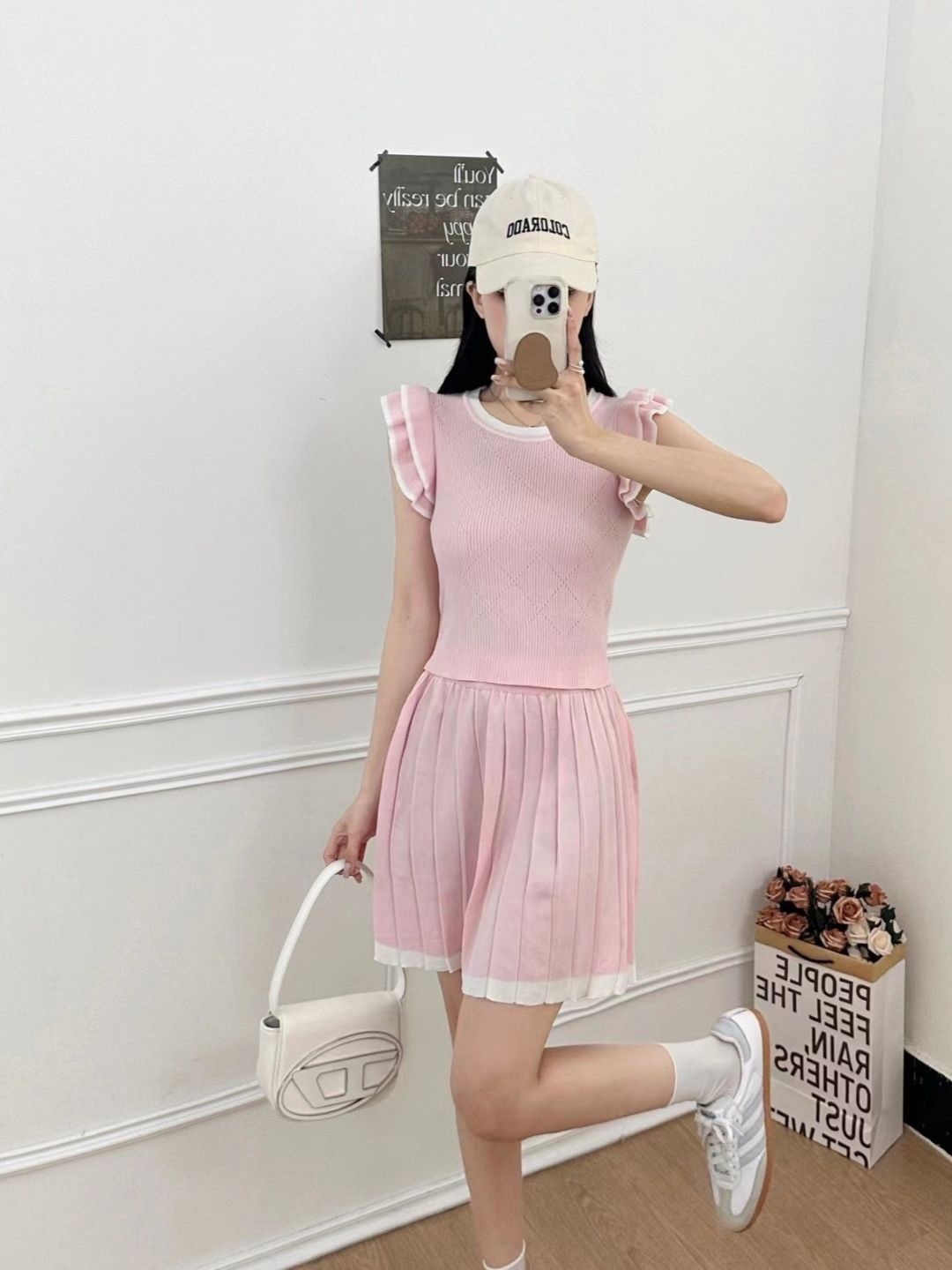 

KPOP Women Round Neck Top, Pink