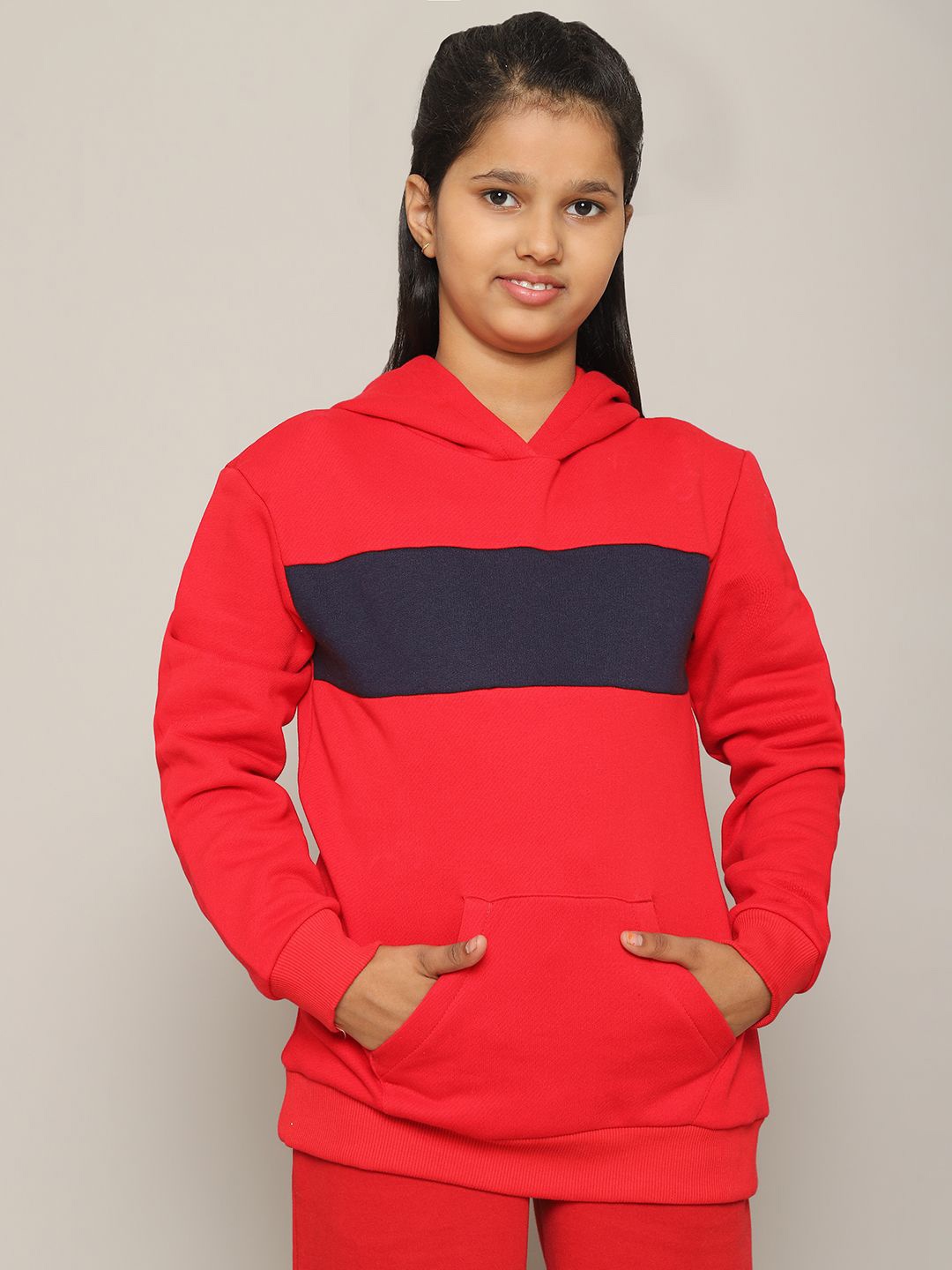 

Rute Girls Colourblocked Sweatshirt, Red