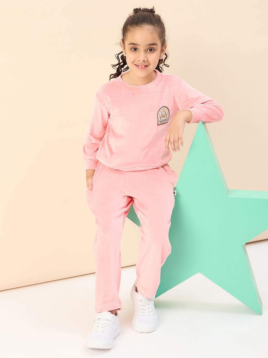 

Stylo Bug Girls Round Neck Printed Sweatshirt with Trousers, Pink