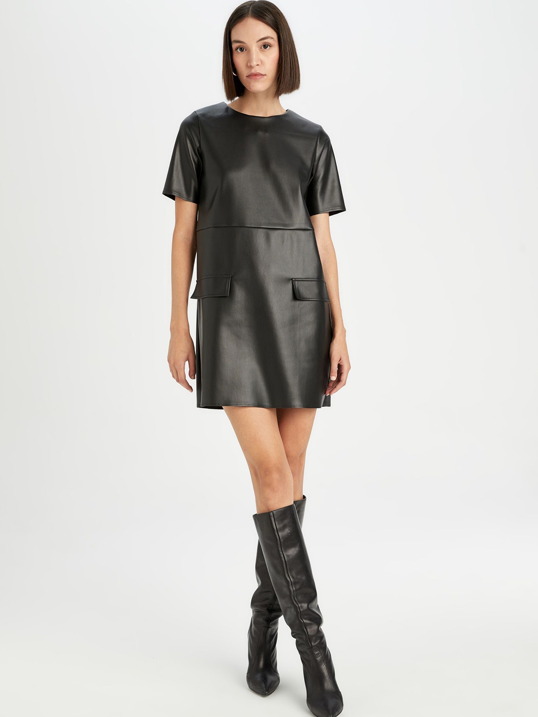 

DeFacto Women Round Neck A-Line Mini Dress, Black