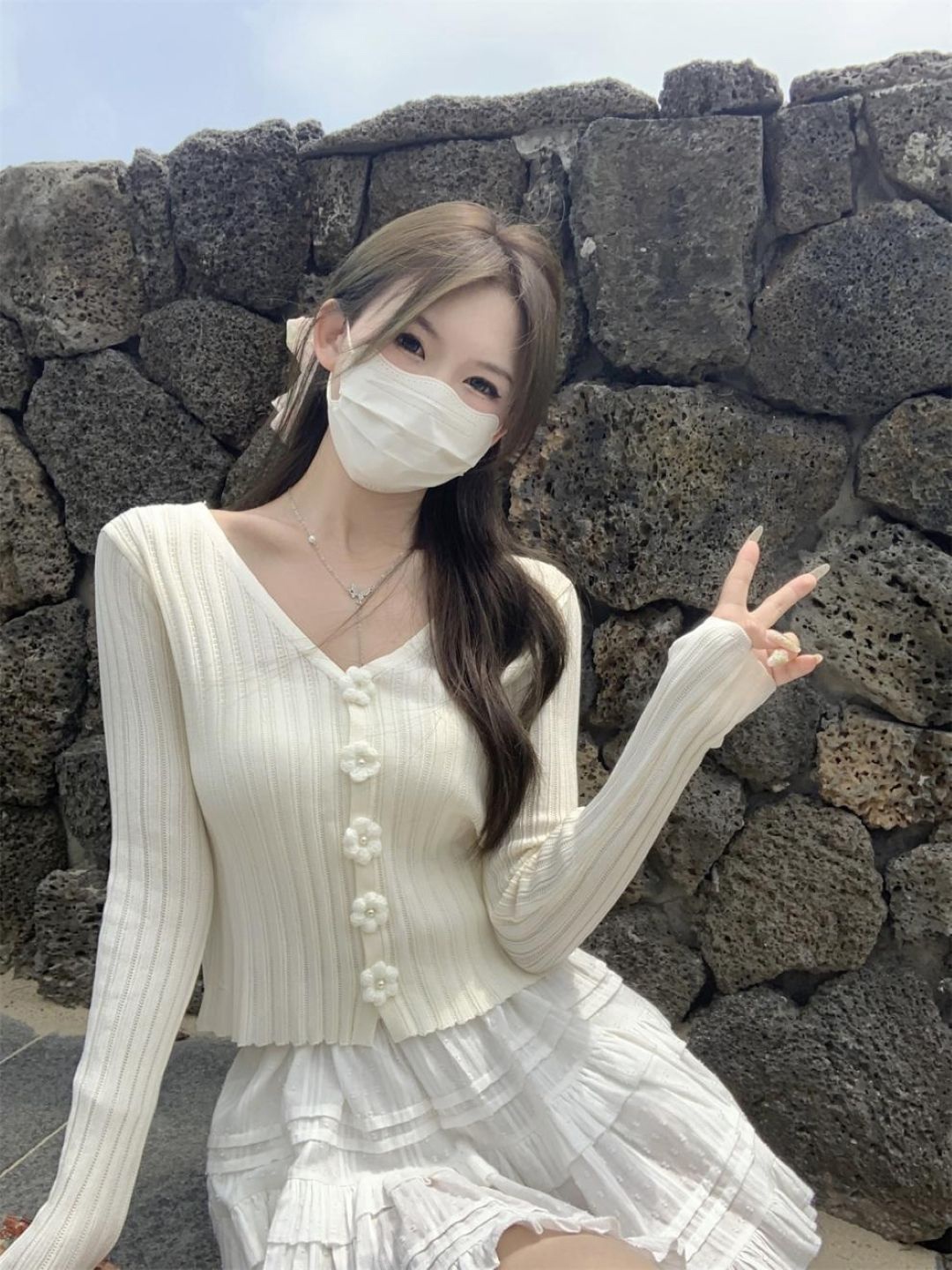 

KPOP Women V-Neck Long Sleeves Solid Top, Cream